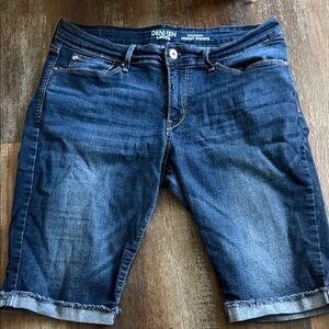 Levi's Denizen Modern Skinny Shorts Sz L